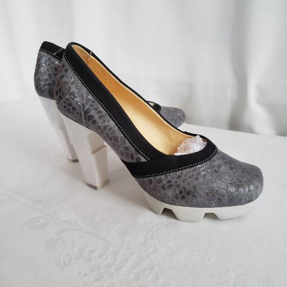 PROPHECY Designer modern geometrical heel. Snakeskin pattern leather. Platform. - Picture 1 of 15